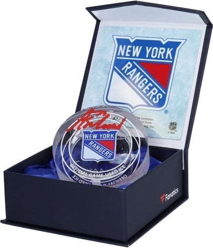 Tony DeAngelo New York Rangers Dedikált Kristály Puck - Tele van Jég a 2019-20 Szezonban - Dedikált NHL Korong