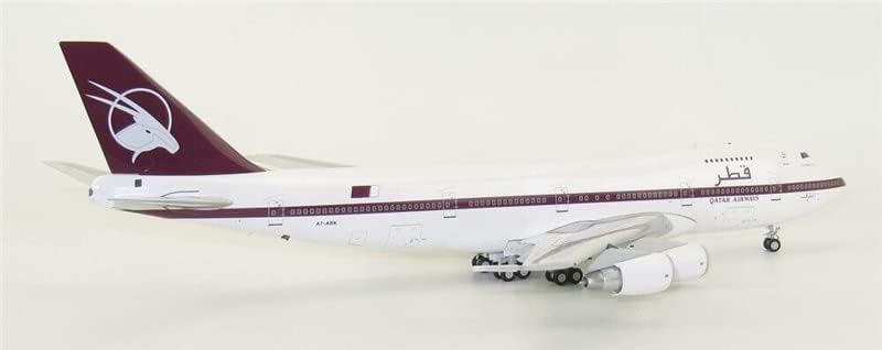 Fedélzeti 200 Qatar Airways Boeing 747SR-81 A7-ABK állvánnyal Limited Edition 1/200 FRÖCCSÖNTÖTT Repülőgép Előre elkészített Modell