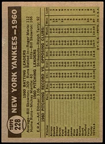 1961 Topps 228 Yankees Csapatát a New York Yankees (Baseball Kártya) VG/EX+ Yankees